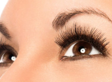 5 Risks of Wearing False Eyelashes